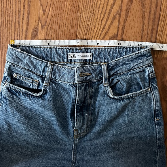 Zara Medium Wash Classic Blue Denim Jeans Women’s - 4 - Picture 3 of 4